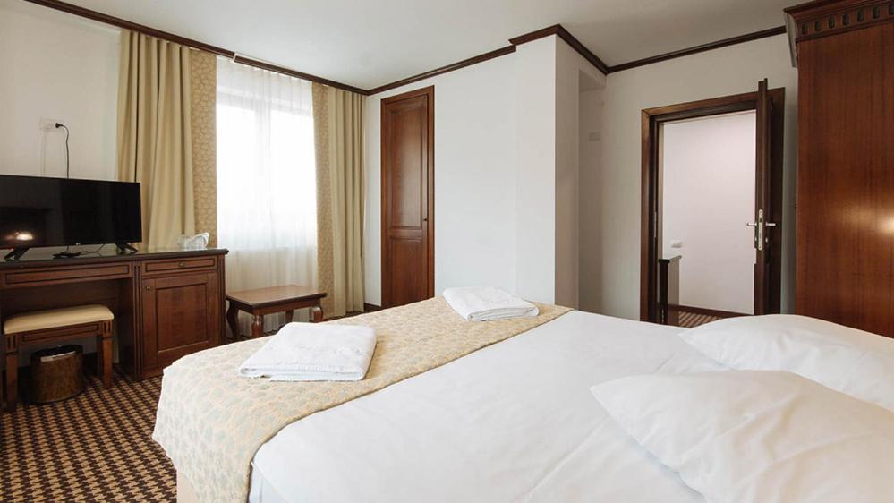 Hotel Alpin Rarau Câmpulung Moldovenesc Dış mekan fotoğraf