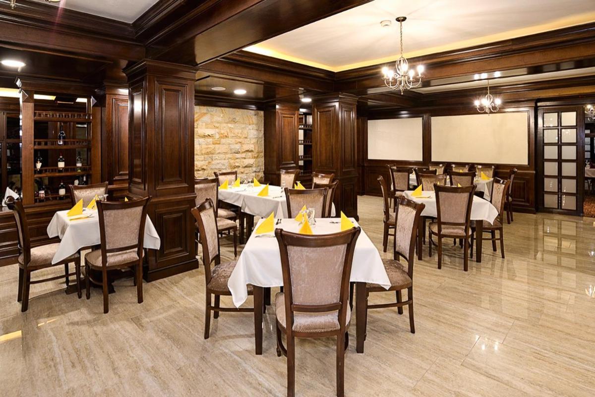 Hotel Alpin Rarau Câmpulung Moldovenesc Dış mekan fotoğraf